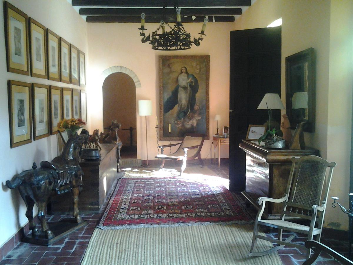 Отель Hacienda La Indiana Лос-Паласьос-и-Вильяфранка Экстерьер фото