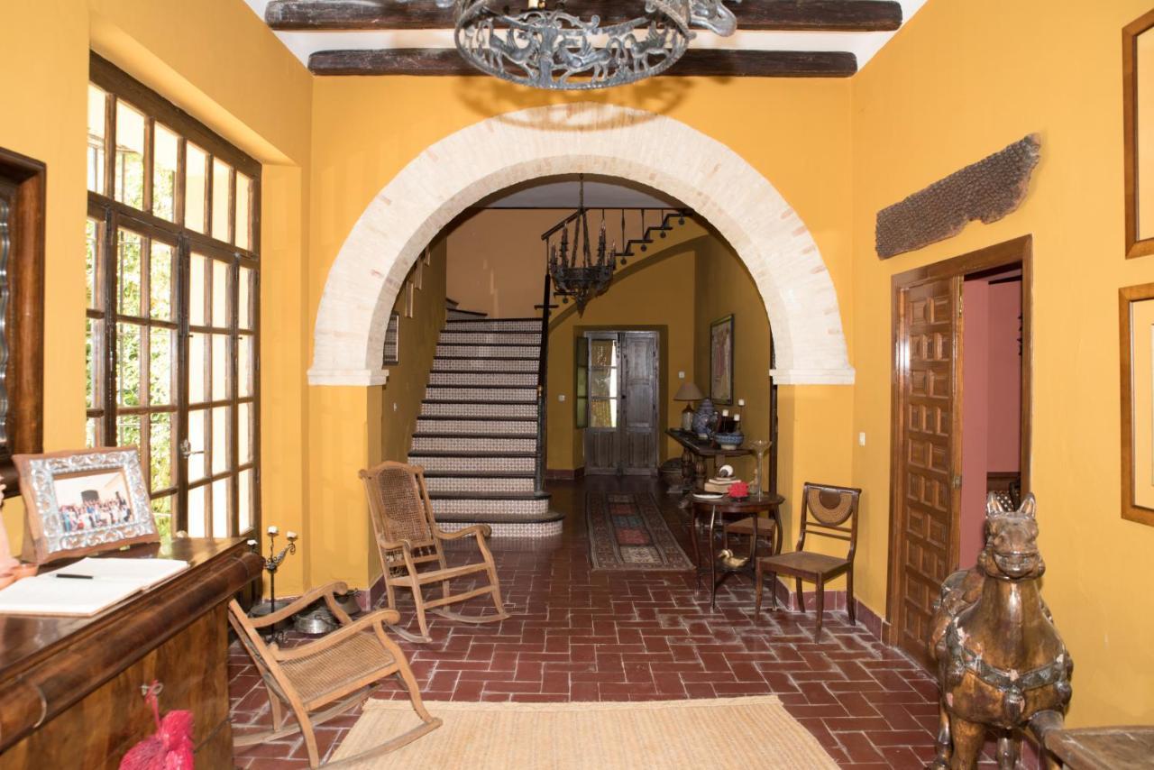 Отель Hacienda La Indiana Лос-Паласьос-и-Вильяфранка Экстерьер фото
